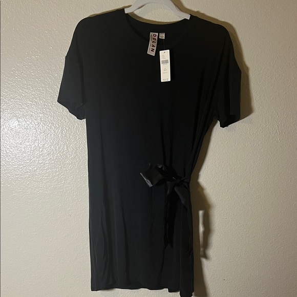 Dolan petite Elegant Black Short Sleeve dress with Side Tie - Picture 1 of 10